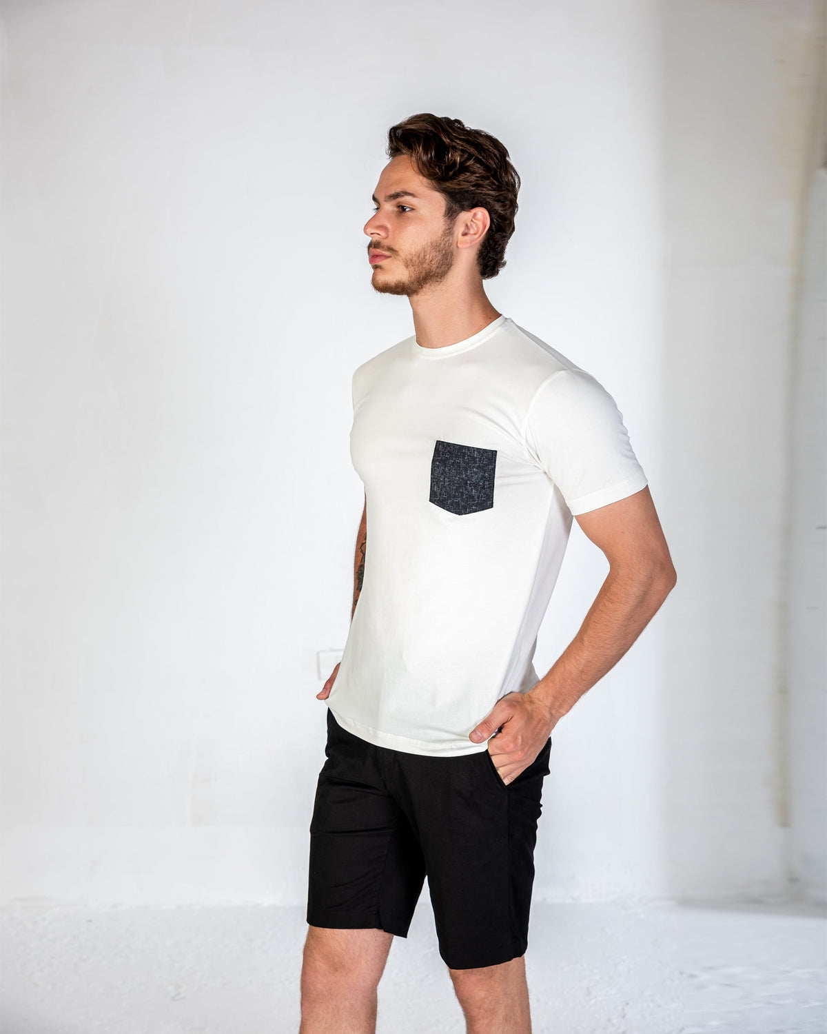T-Shirt Cotton Lycra Round Neck With Pocket - White
